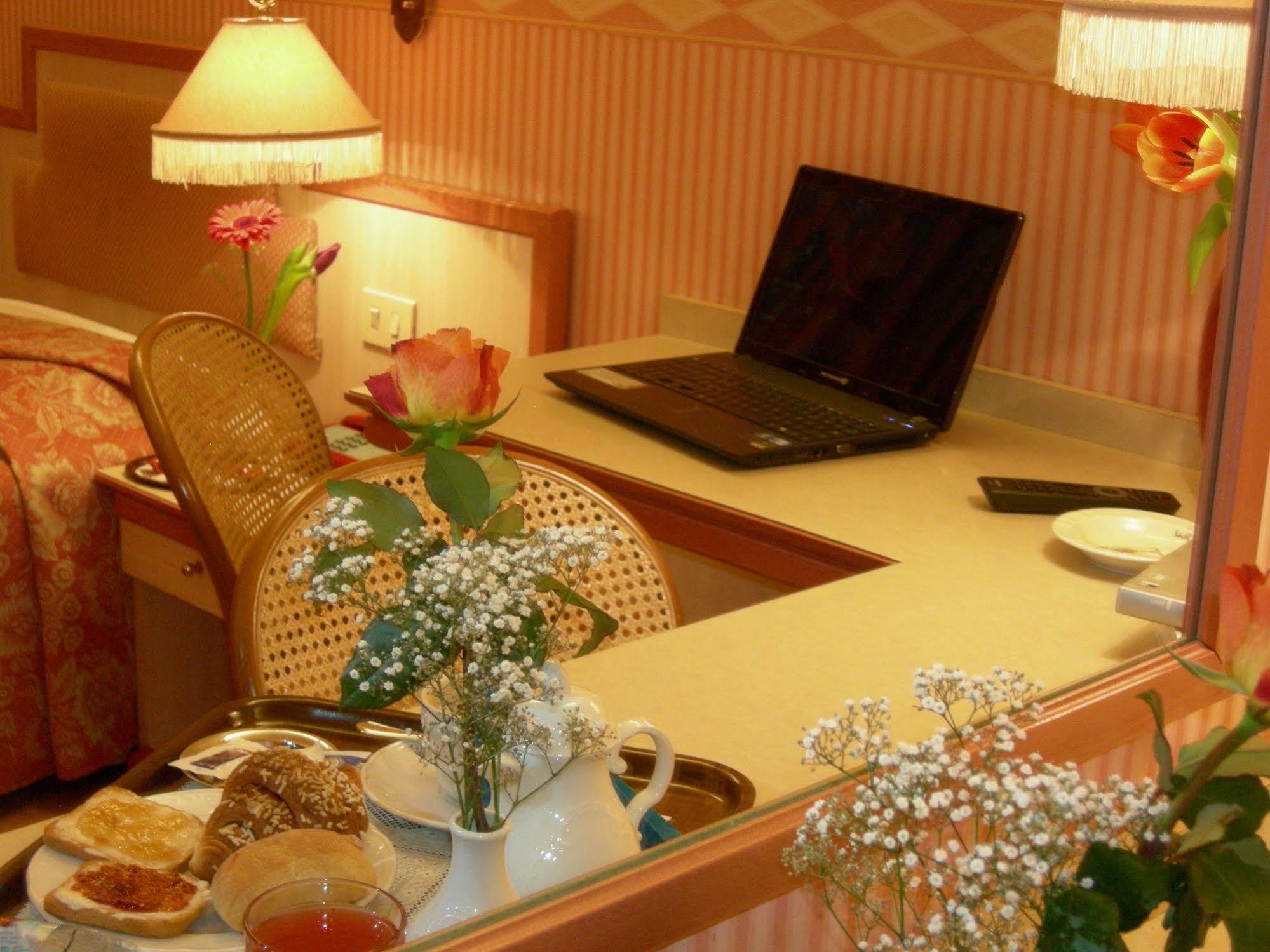 מילאנו Buenos Aires Hotel מראה חיצוני תמונה