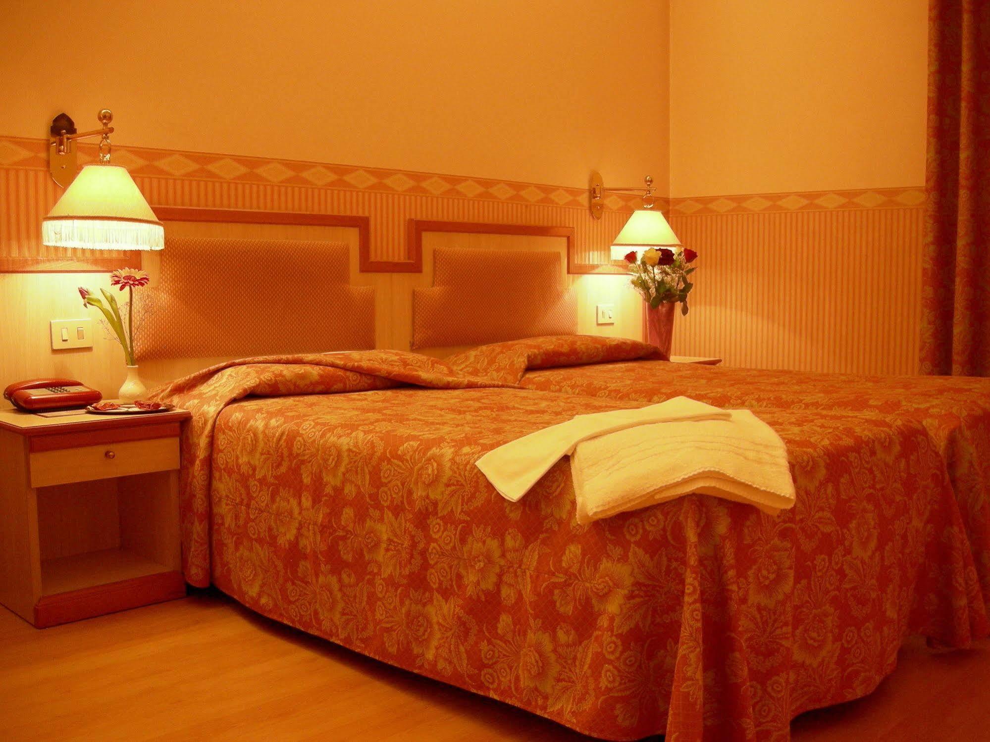 מילאנו Buenos Aires Hotel מראה חיצוני תמונה